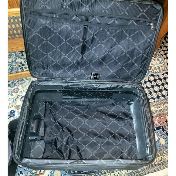 Luggage Set 3 cases MINT condition Pierre Cardin Premium Soft side Lightweight - Picture 7 of 16